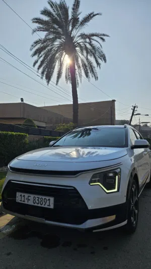 نيرو كيا 2024 لون ابيض ex