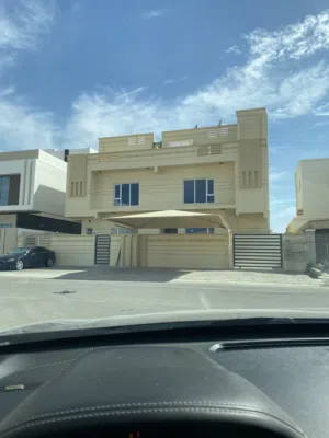 للبيع فلّة مؤجرة ب 750 ريال شهريًّا مكونة من ثلاثة طابق و 15 غرفة ( من المالك مباشرة)