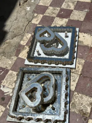 ثريات للبيع