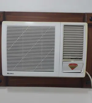 Gree air conditioner like new condition