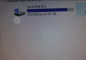 HP CORE I 3 4gb ram, 1gb graphics card WINDOWS 10 PRO