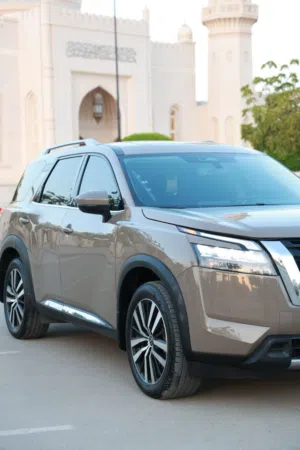نيسان باثفندر موديل 2024 فئة البلاتينيوم Vip