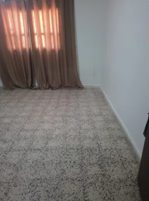 بيت للبيع  في الزرقاء حي معصوم