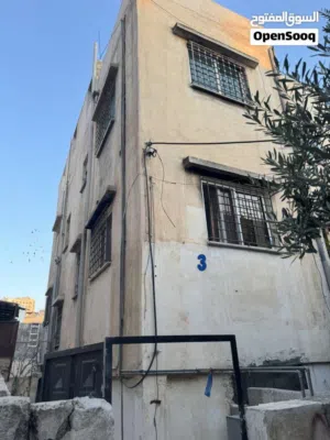 عماره ثلث شقق