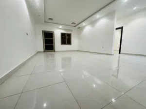 للإيجار شقه سرداب مع حوش