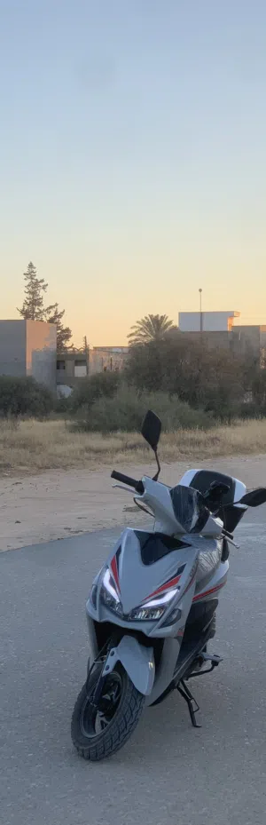 موطو للبيع ماشيا 4الف بضمان