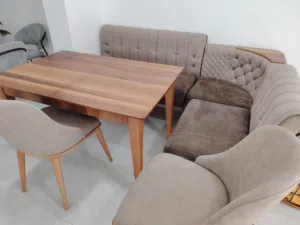 ميز طعام و زاوية مع كرستين