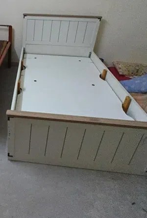 Urgent Bed for sale