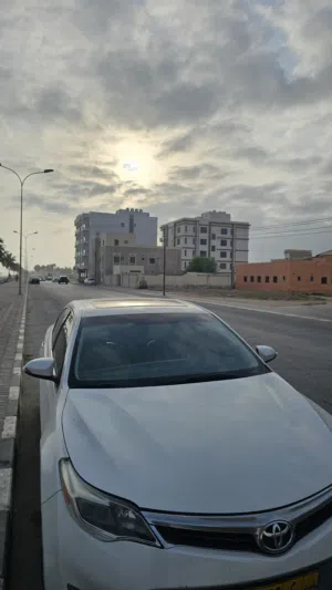 Used Toyota Avalon in Dhofar
