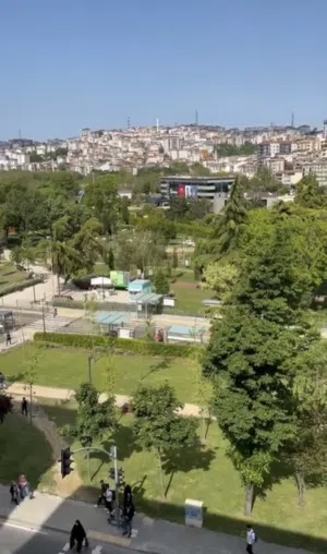 شقة ثلاث غرف وصاله للإيجار اليومي إطلاله خليج القرن الذهبي