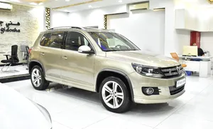 Volkswagen Tiguan R-Line ( 2016 Model ) in Beige Color GCC Specs This has done a mileage of 135,000