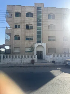 شقه للبيع مقابل حديقه زها طبربور