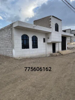 4 Bedrooms . 2 Bathrooms . 222 m22