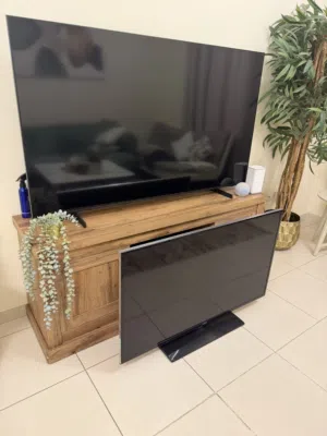 2شاشات سامسونج 50 و 65 تحت الضمان استعمال 5 اشهر فقط