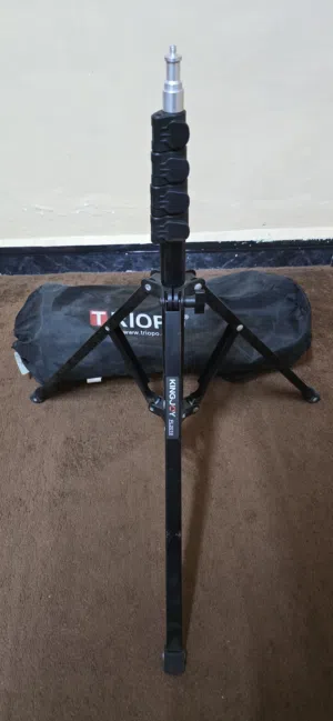 من شركة king joy tripod  حاله شبه جديد