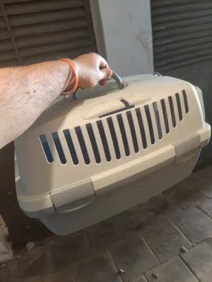 بيت حيوانات متنقل للبيع