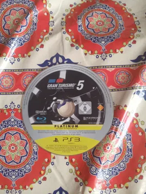 للبيع CDs سوني 4 و 3 جديد لم يتم الإستخدام من قبل، السعر يختلف من لعبه للعبه ثانيه