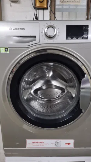 غساله اريستون 9 كيلو 1400 دوره ايطالي تجميع بولندا انفرتر لون سلفر حوض واسع والسعر شامل التوصيل