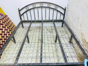 سرير حديد مستعمل شغل عراقي جديد ثقيل