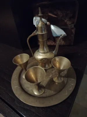 طقم نحاسيات..