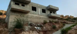 ‏٤ غرف نوم ‏.‏ ٤ حمّامات ‏.‏ 200 م٢‏2