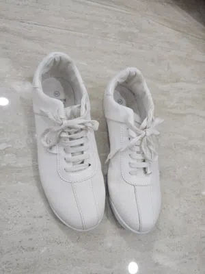 جوتي ابيض بناتي نسائي مقاس 39