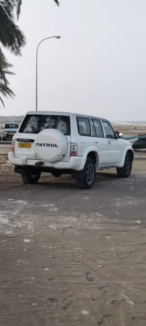 نيسان باترول 1998 كاملة المواصفات خليجي مرخصة وجيدة الحالة