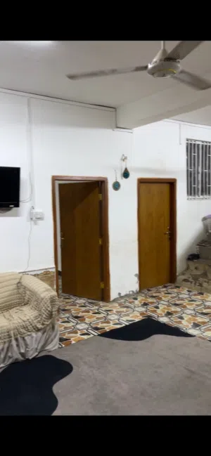 البيت في محلات الكوت قرب جامع السحلية قرب سوق العصري طابو صرف ملك باسمي بنيان التسعينات تقريبا