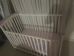سرير أطفال جونيور للبيع