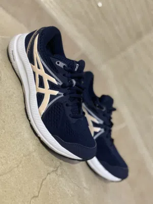 Sport Shoes . Other . 37 . Used2