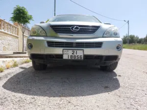 سيارة ليكزس للبيع