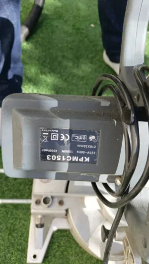 ماكينه قص خشب بحاله الوكالة