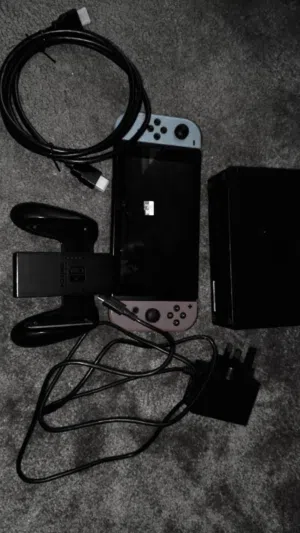 السلام عليكم، عندي نينتندو سويتش العادي وأبي أبدله بـ Xbox Series S إذا يناسبك.