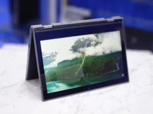 LENOVO CHROMEBOOK  4GB RAM  32GB STORAGE  TOUCHSCREEN  X360 YOUTUBE  PLAYSTORE  GOOGLE