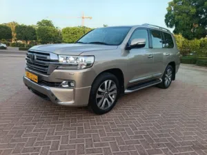 Used Toyota Land Cruiser in Muscat