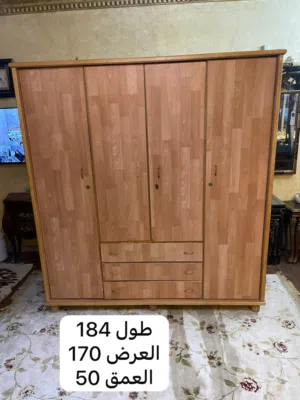 خزانة تفصيل باركيه خشب لاتيه محرفة زان اربع درف مع ثلاث جوارير بحالة ممتازة للبيع 65 دينار عمان اليا