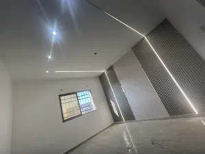 أعمال الديكورات واجهات ال pvc و uv ولإعمال القرميد