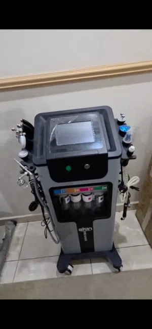 جهاز هيدرا فيشل للتنظيف البشره وشد البشره يصلح للعيادات التجميل والصالونات السيدات