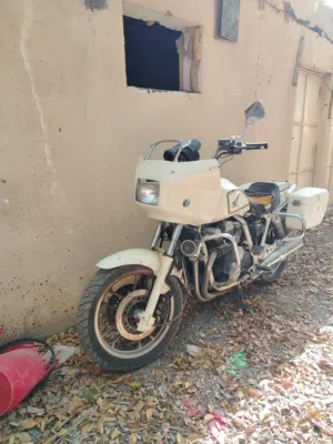 للبيع دراجة 750CBX