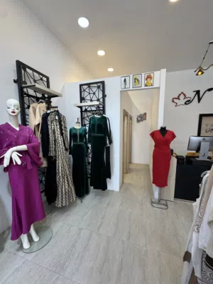 محل ملابس نسائي تام بالديكور