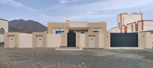 منزل راقٍ للبيع – ولاية سمائل / الدسر