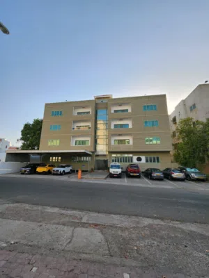 Luxury apartment for rent in Al-Qurm للايجار شقه فاخره في القرم قريب العياده الامريكيه