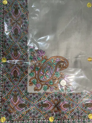 للبيع مصرات مكينة بألوان ونقوش زاهية