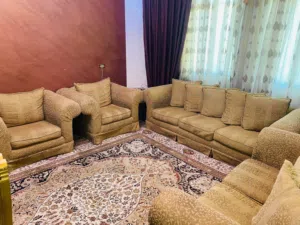 طقم كنبايات مستعمل بحالة جيدة للبيع