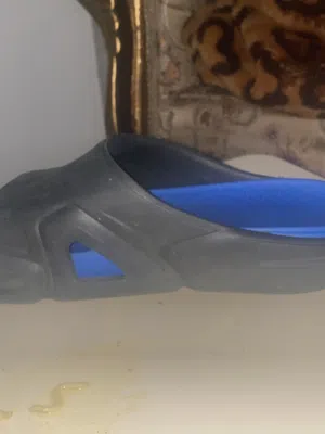 نعال للبيع