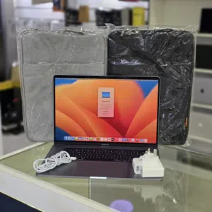 ماكبوك برو 2019 – 16 إنش / i9 / رام 16 جيجا / 512GB SSD + شنطة + ضمان  MacBook Pro 2019 – 16-inch