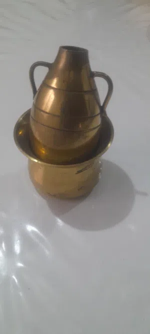 نحاسيات  ديكورية قديمة بحالة ممتازة