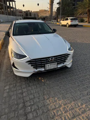 سلام عليكم  سوناتا 2021 (هايبرد)  لون ابيض رقم بصره تحويل