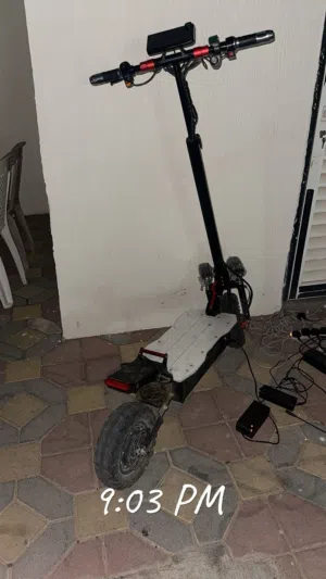 سكوتر للبيع يحتاج تاير خلفي بس