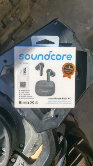 كيس سماعات انكر 60i nc وياها كارتونه وملحقات